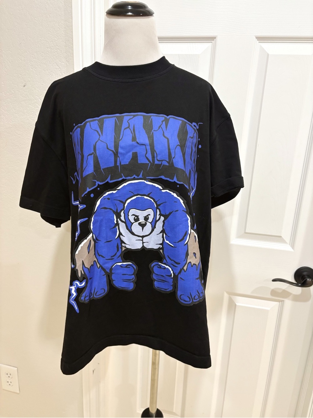 INAKA Gorilla Power Shirt Black & Blue Graphic Tee -Large
